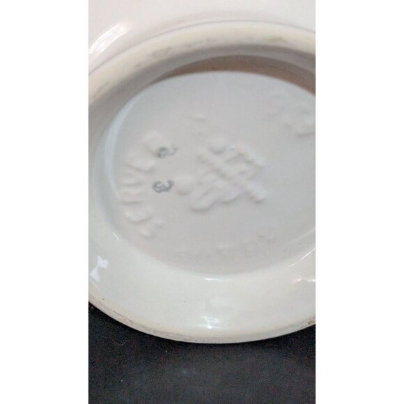 Pfaltzgraff Gazebo Stoneware White Gravy Boat Elegant With Subtle Scalloped - Picture 6 of 7